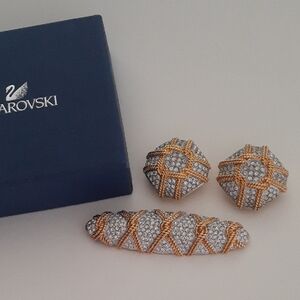 Authentic Swarovski Swan Stamped Matching Clip Earrings & Brooch Set Q102